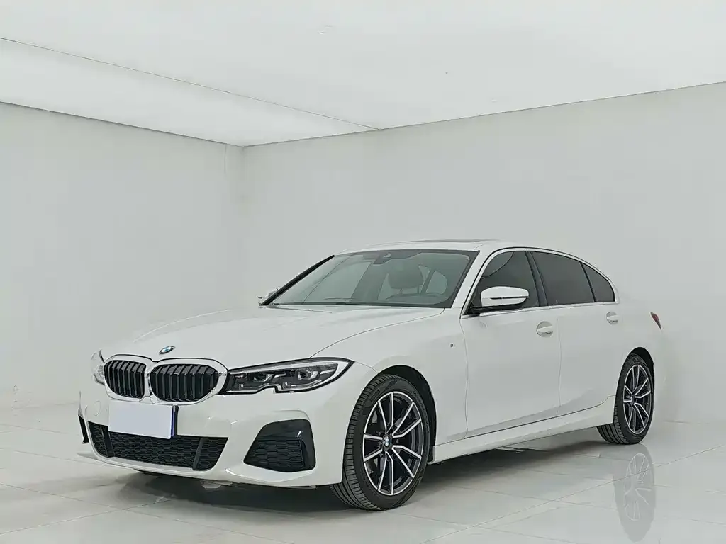 BMW 3 Series 2022 из CN, фото 1