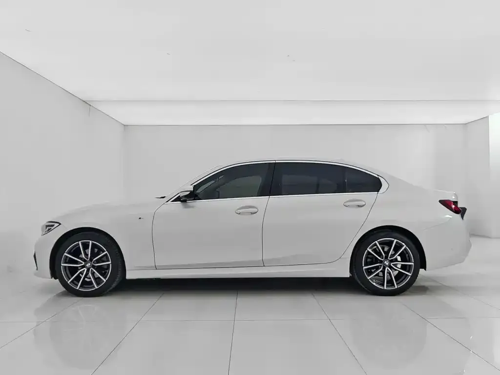 BMW 3 Series 2022 из CN, фото 7