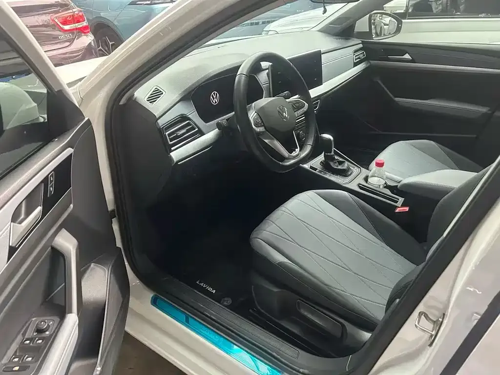 Volkswagen Lavida 2024 из CN, фото 3