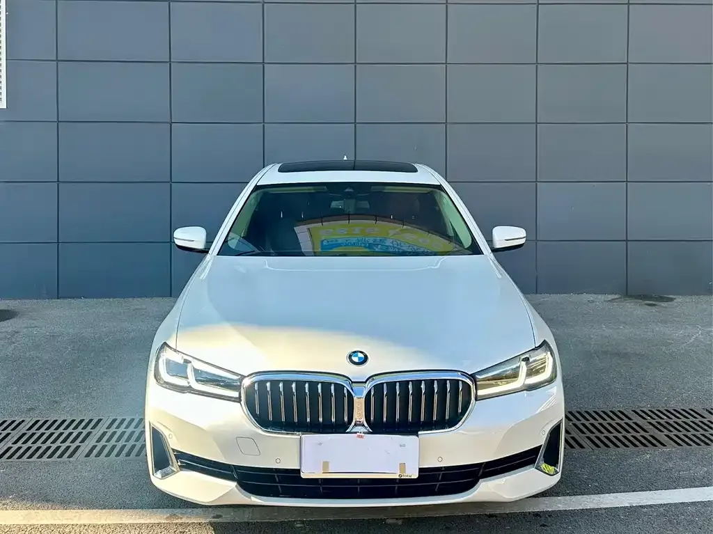 BMW 5 Series — фото 5