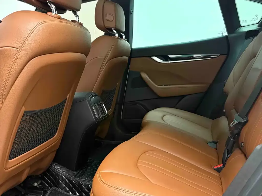 Maserati Levante 2021 из CN, фото 10