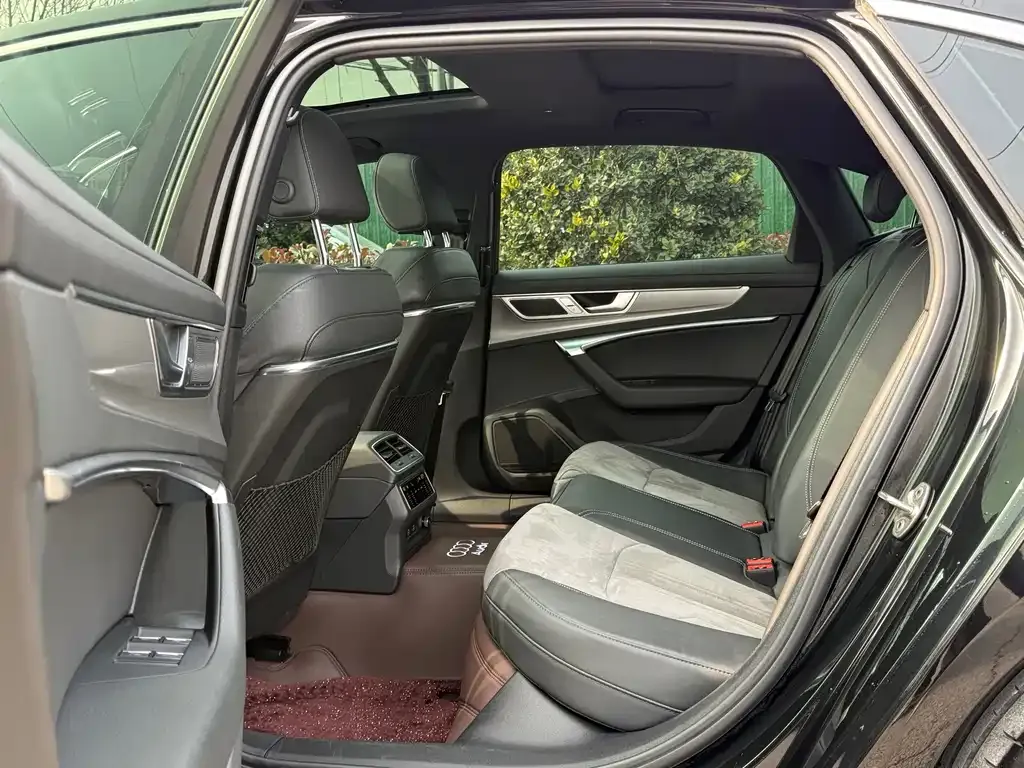 Audi A6L 2022 из CN, фото 10