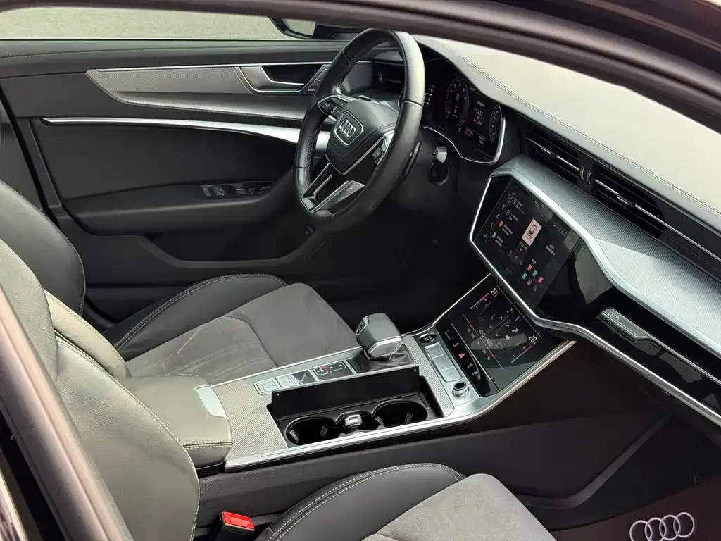 Audi A6L 2022 из CN, фото 7
