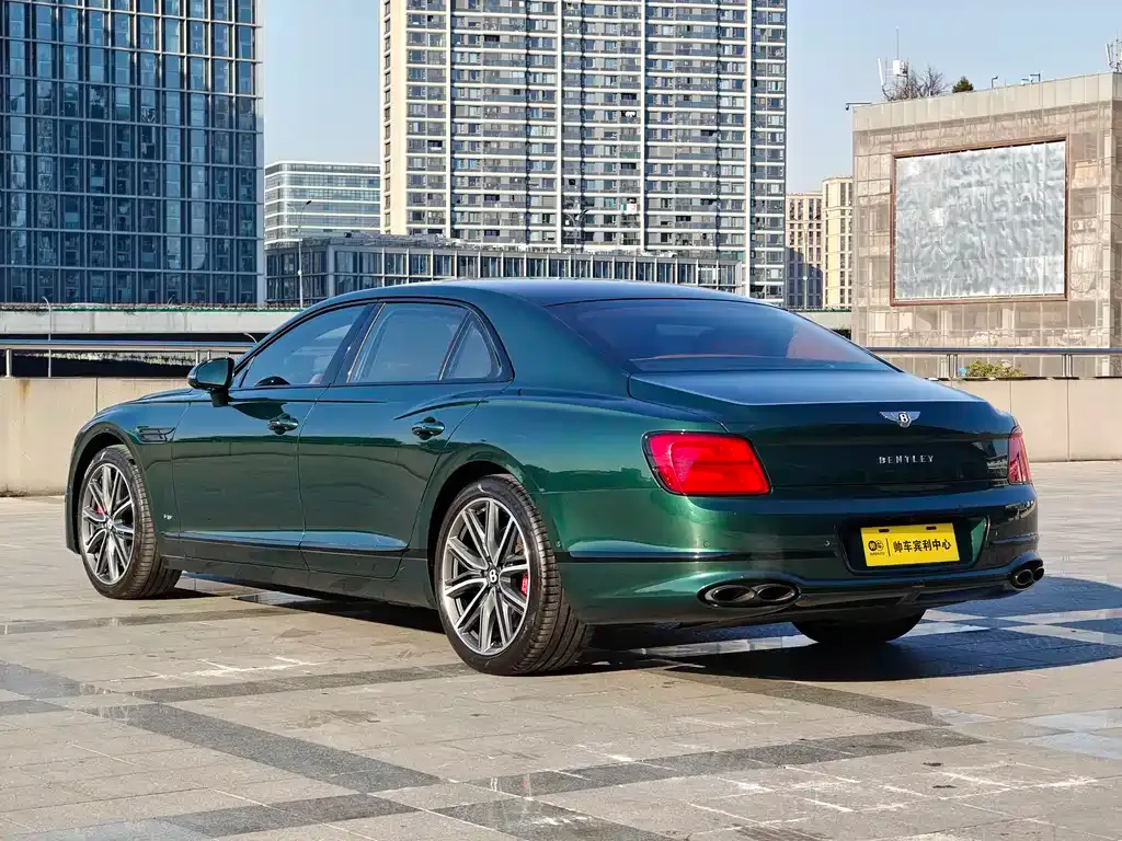 Bentley Flying Spur 2022 из CN, фото 6