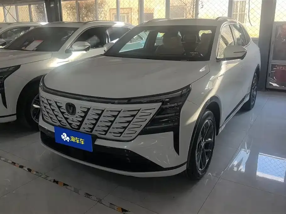 Changan CS75PLUS — фото 1