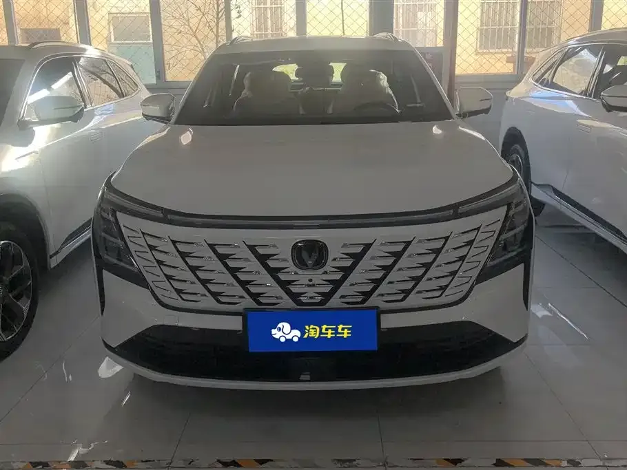 Changan CS75PLUS — фото 9