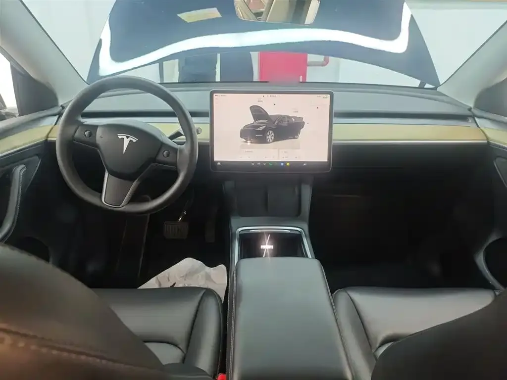 Tesla Model Y 2023 из CN, фото 2