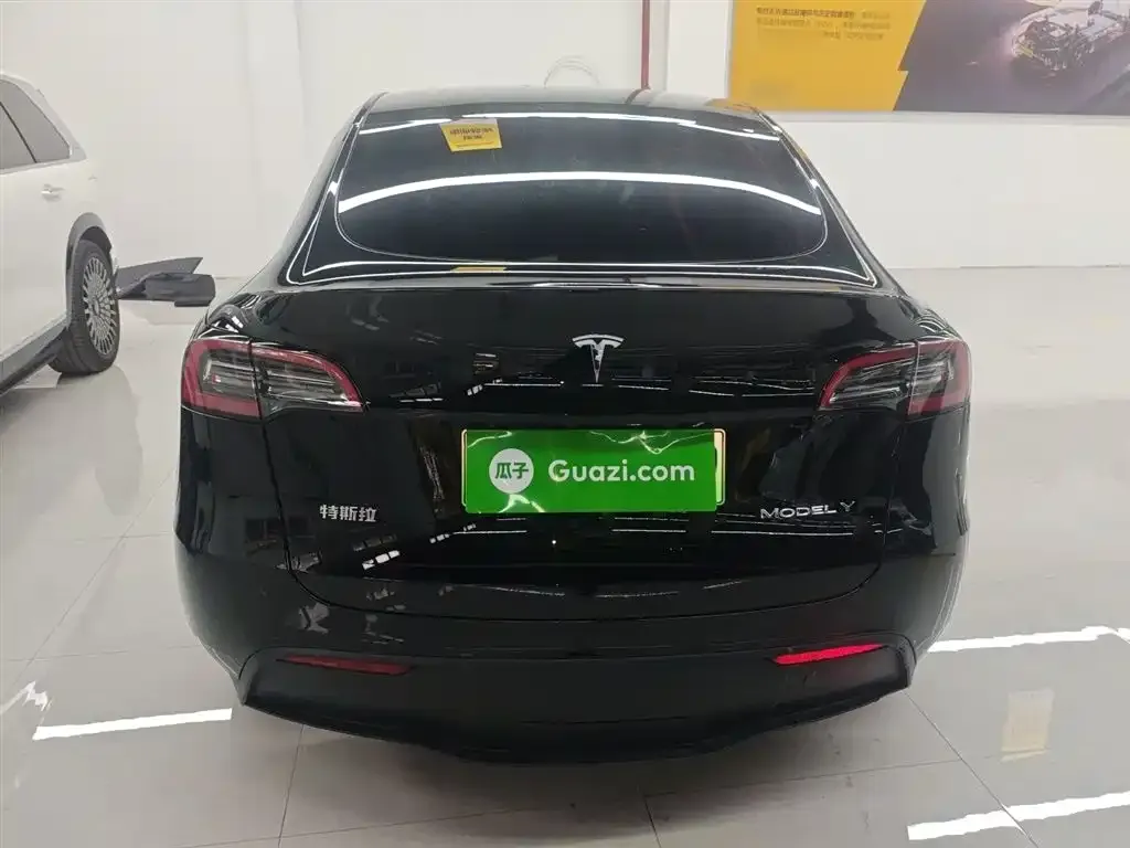 Tesla Model Y 2023 из CN, фото 3