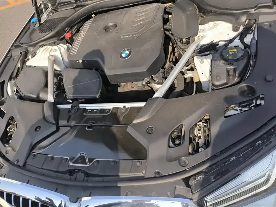 BMW 5 Series — фото 10