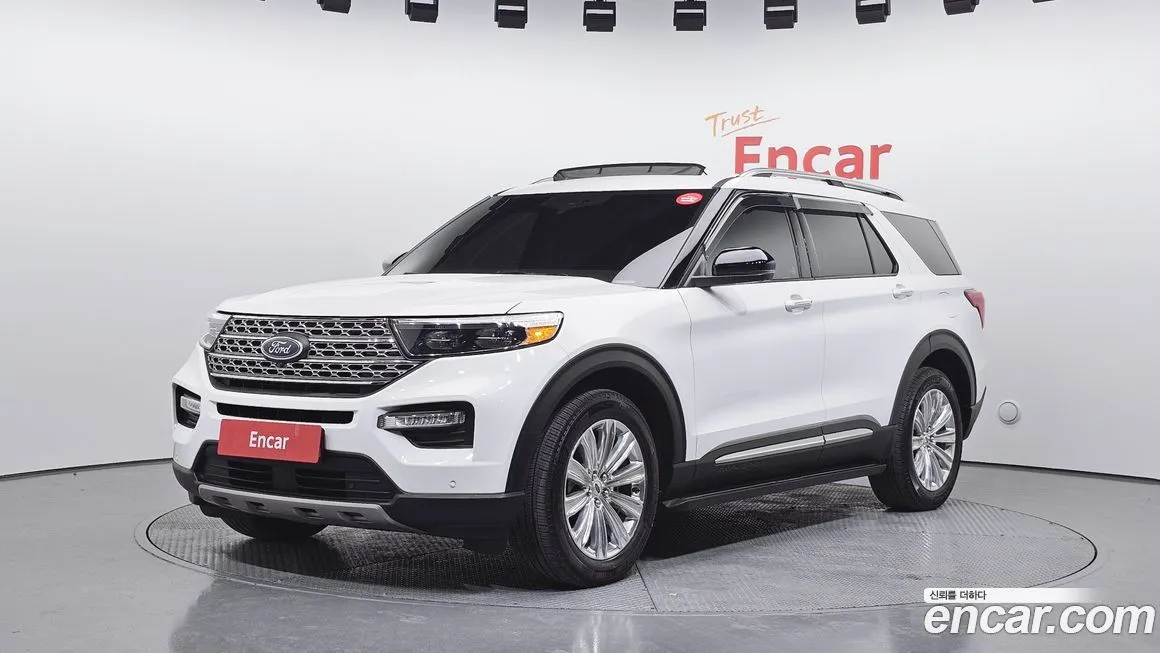 Ford Explorer — фото 1