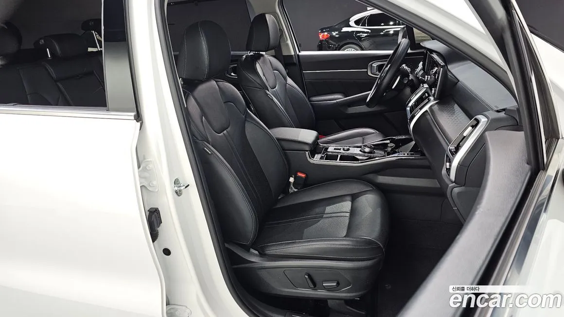 Kia Sorento — фото 7