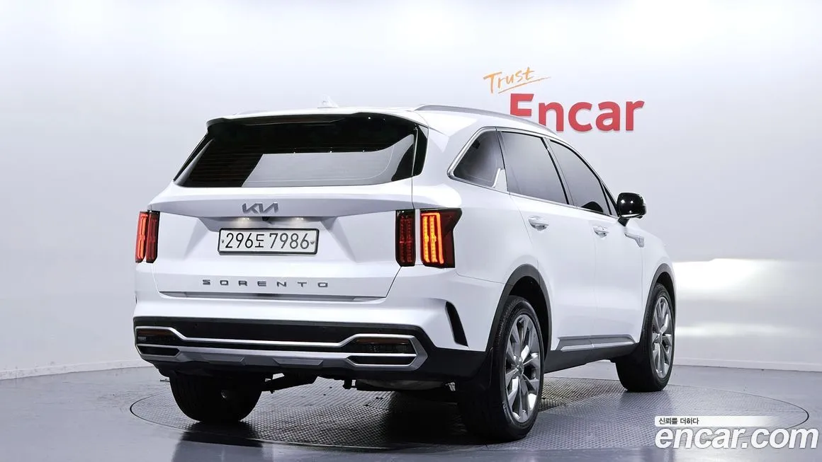 Kia Sorento — фото 8