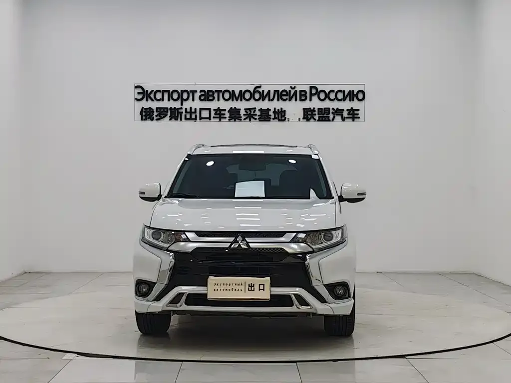 Mitsubishi Outlander 2022 из CN, фото 5