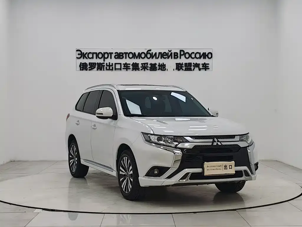 Mitsubishi Outlander 2022 из CN, фото 8