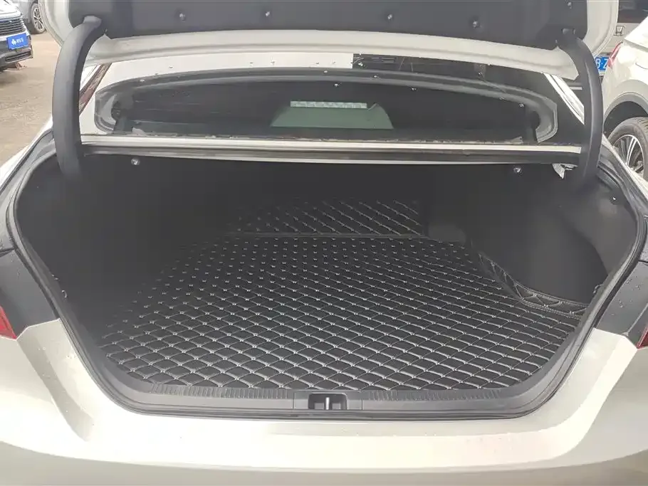 Toyota Camry 2021 из CN, фото 10