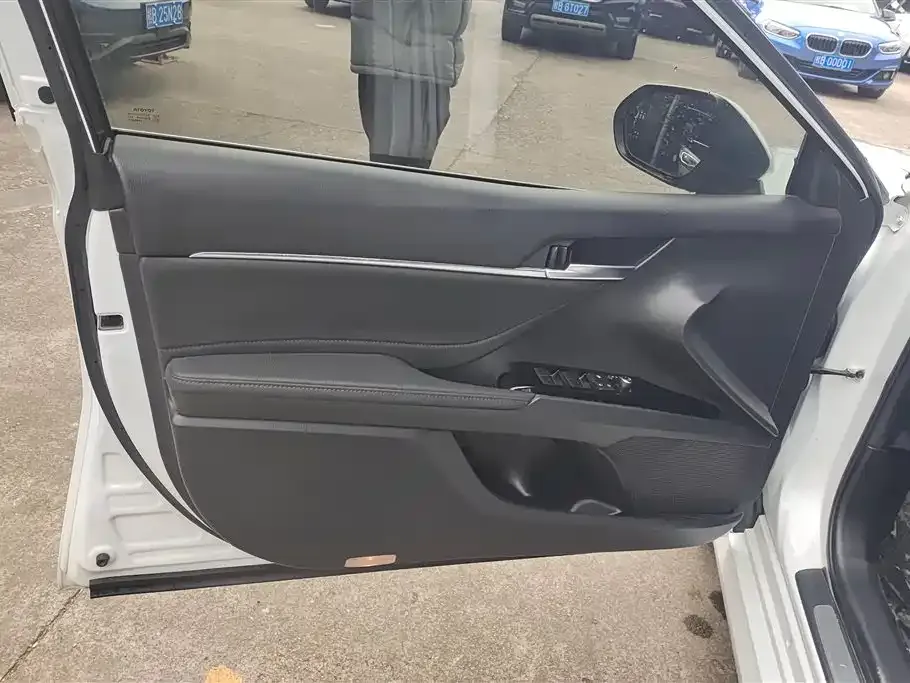 Toyota Camry 2021 из CN, фото 8
