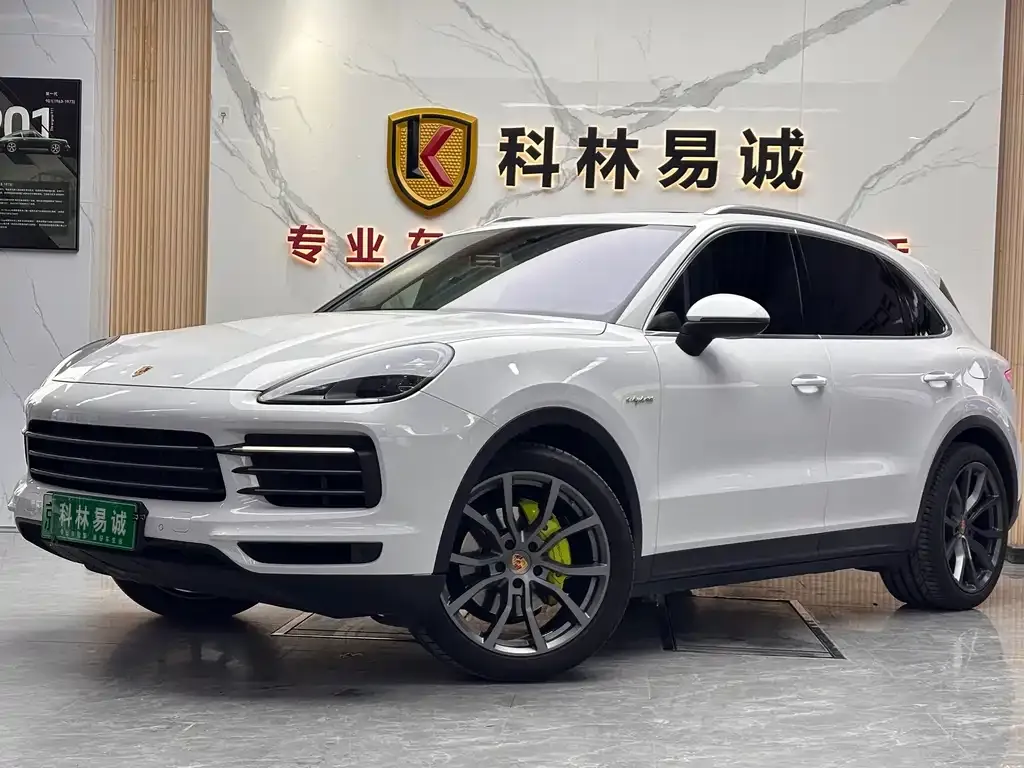 Porsche Cayenne Hybrid — фото 1