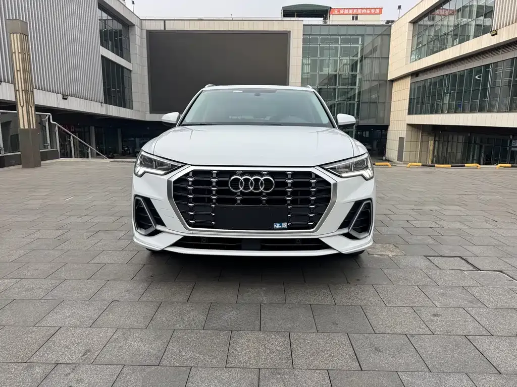 Audi Q3 2022 из CN, фото 3