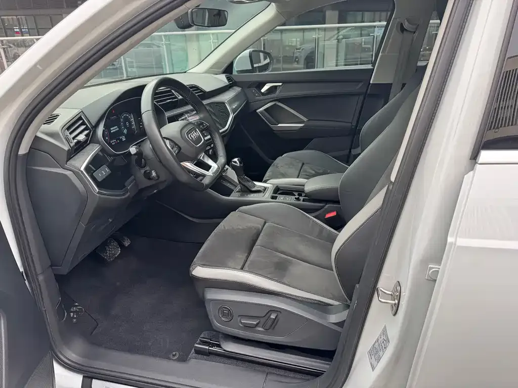 Audi Q3 2022 из CN, фото 2