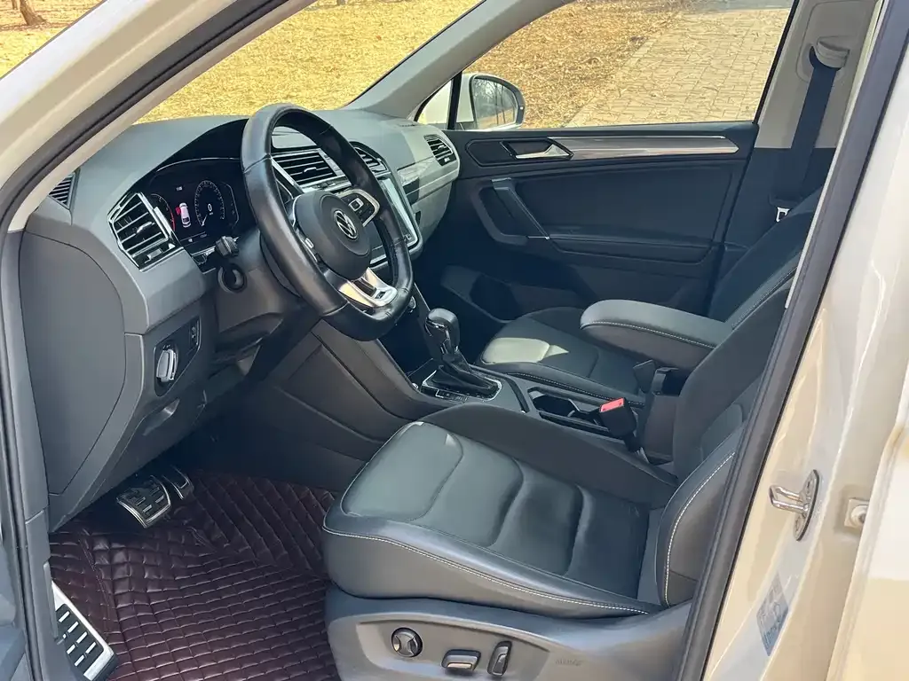 Volkswagen Tiguan L 2021 из CN, фото 8