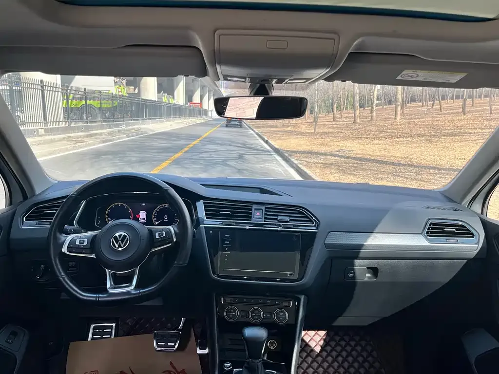 Volkswagen Tiguan L 2021 из CN, фото 10