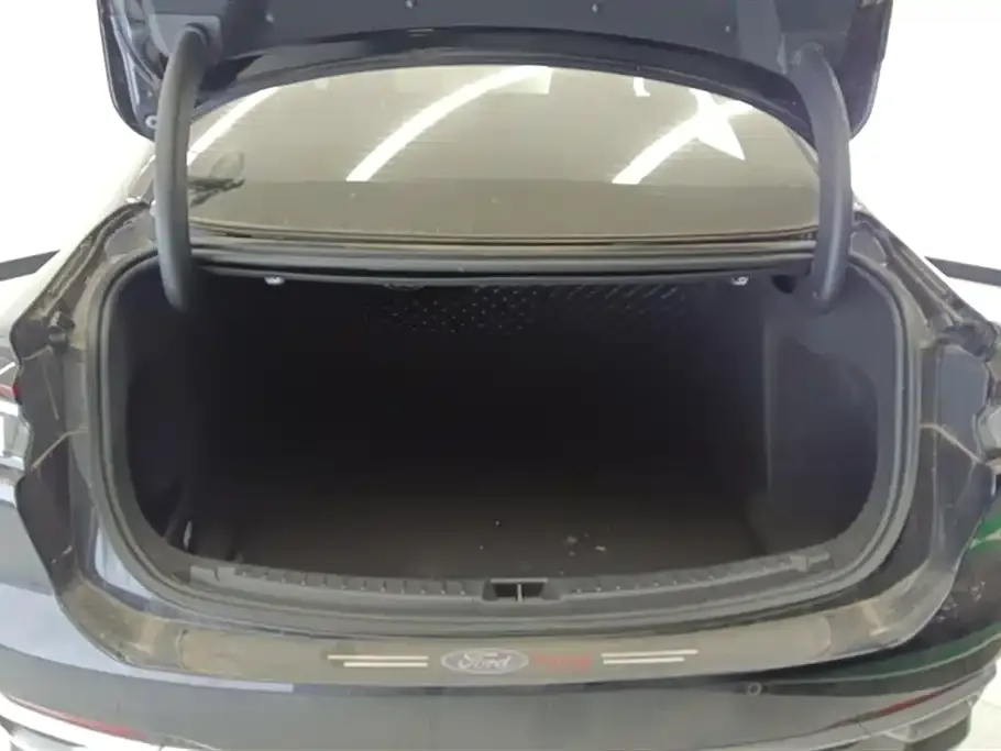 Ford Mondeo 2022 из CN, фото 2