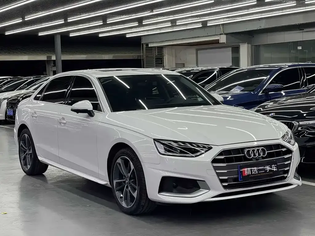 Audi A4L 2021 из CN, фото 10