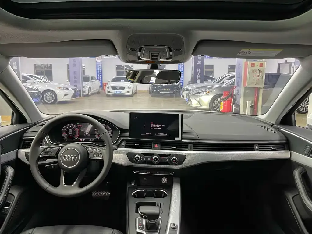Audi A4L 2021 из CN, фото 3