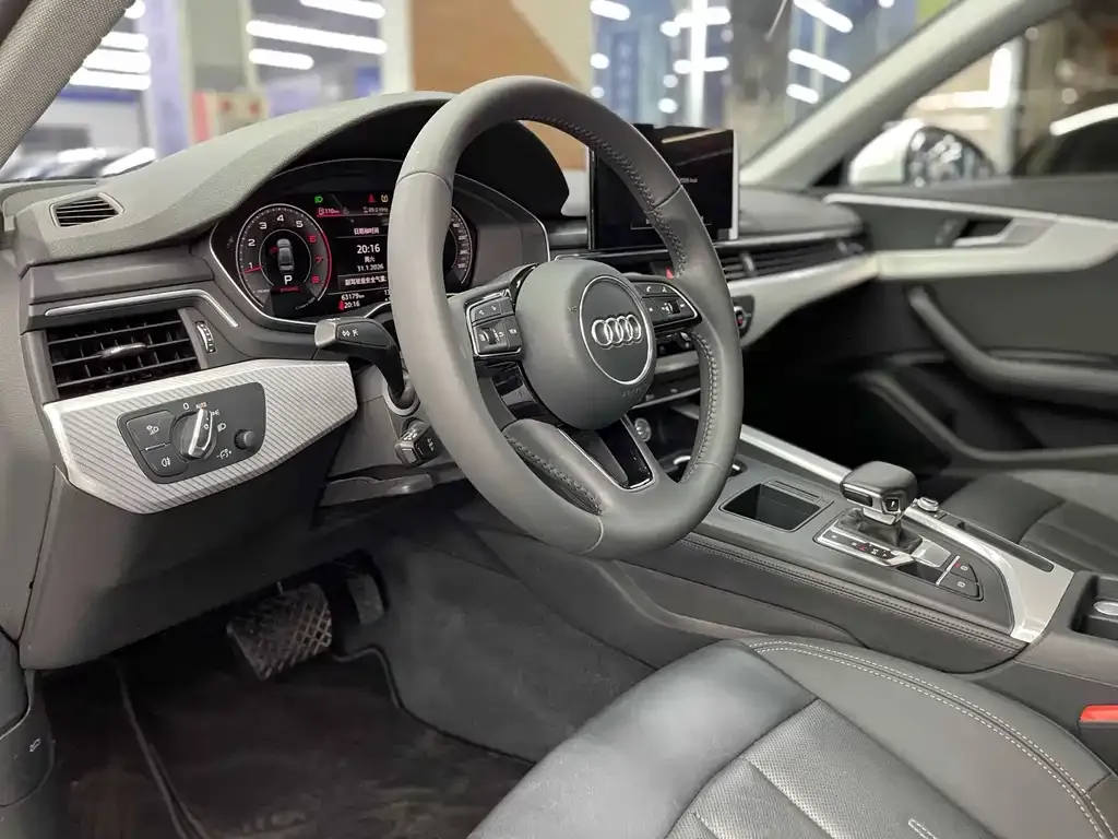 Audi A4L 2021 из CN, фото 6