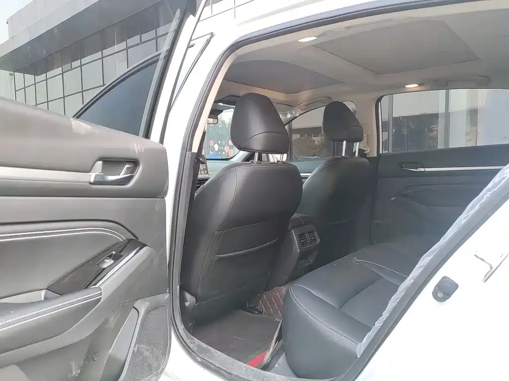 Nissan Teana 2025 из CN, фото 4