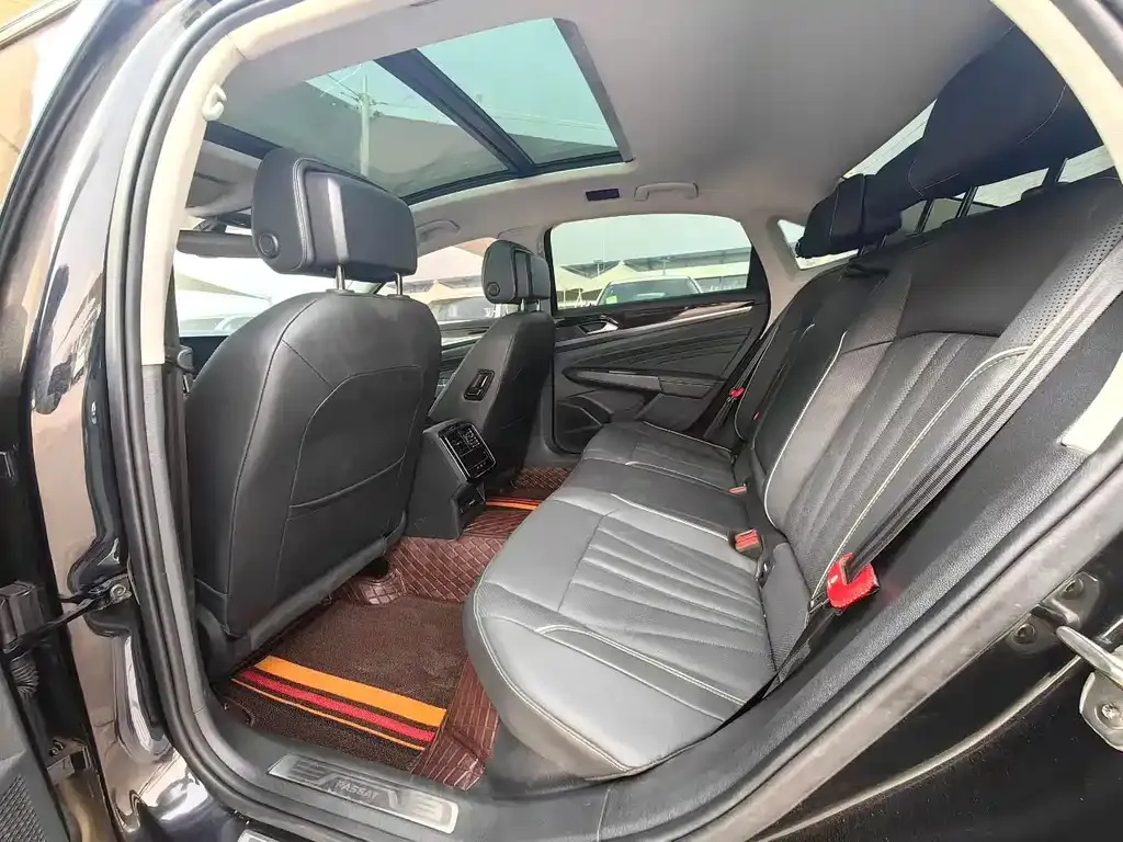 Volkswagen Passat 2024 из CN, фото 5