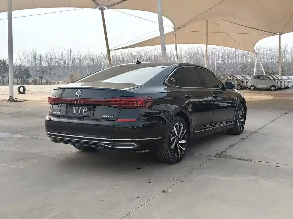 Volkswagen Passat 2024 из CN, фото 2