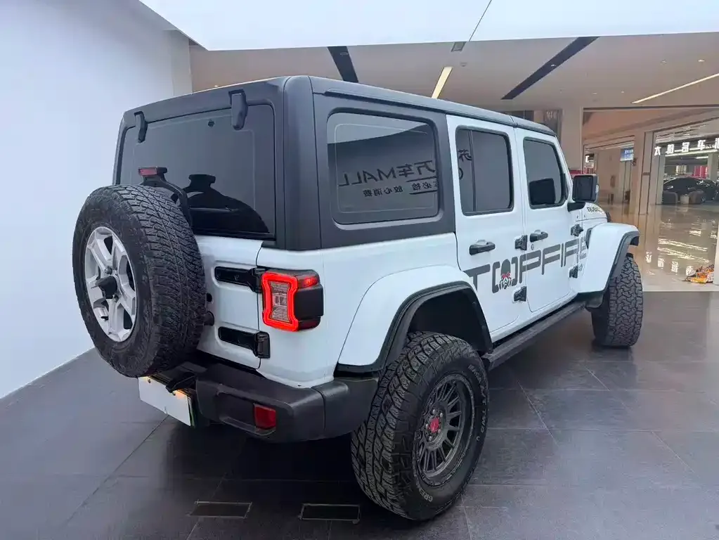 Jeep Wrangler PHEV 2021 из CN, фото 8