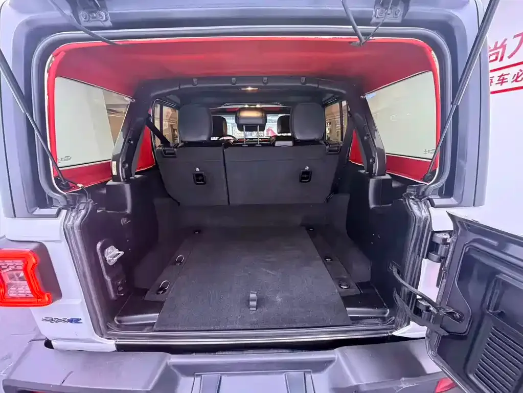 Jeep Wrangler PHEV 2021 из CN, фото 7