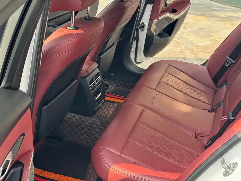 BMW 3 Series 2022 из CN, фото 6