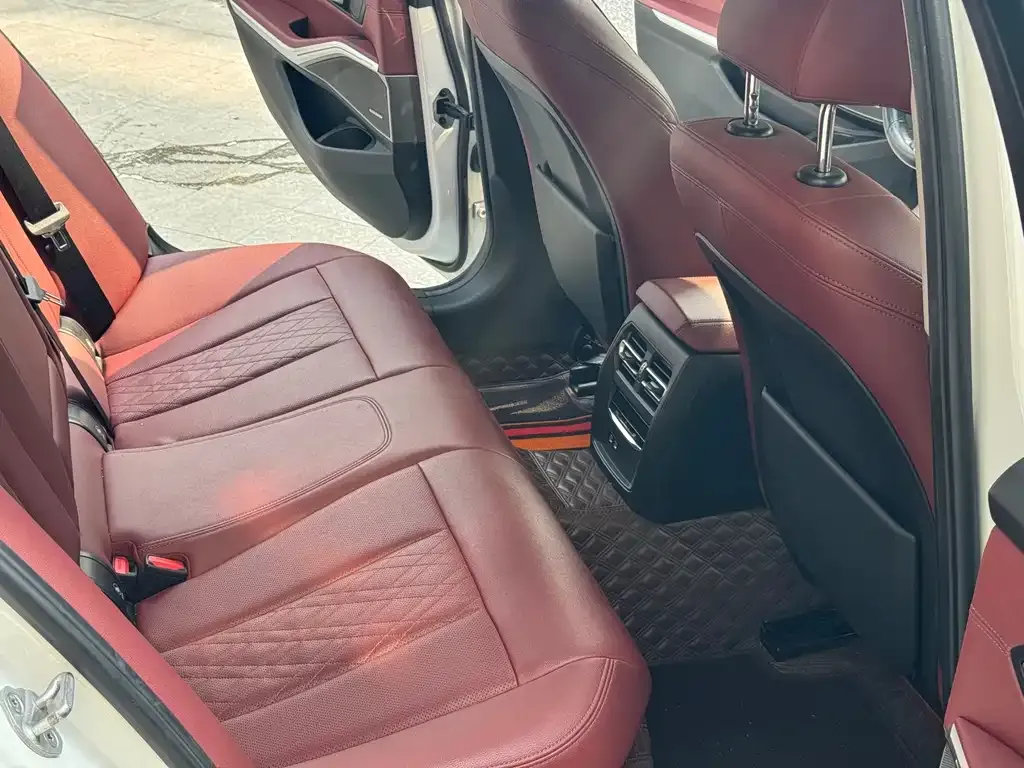 BMW 3 Series 2022 из CN, фото 3