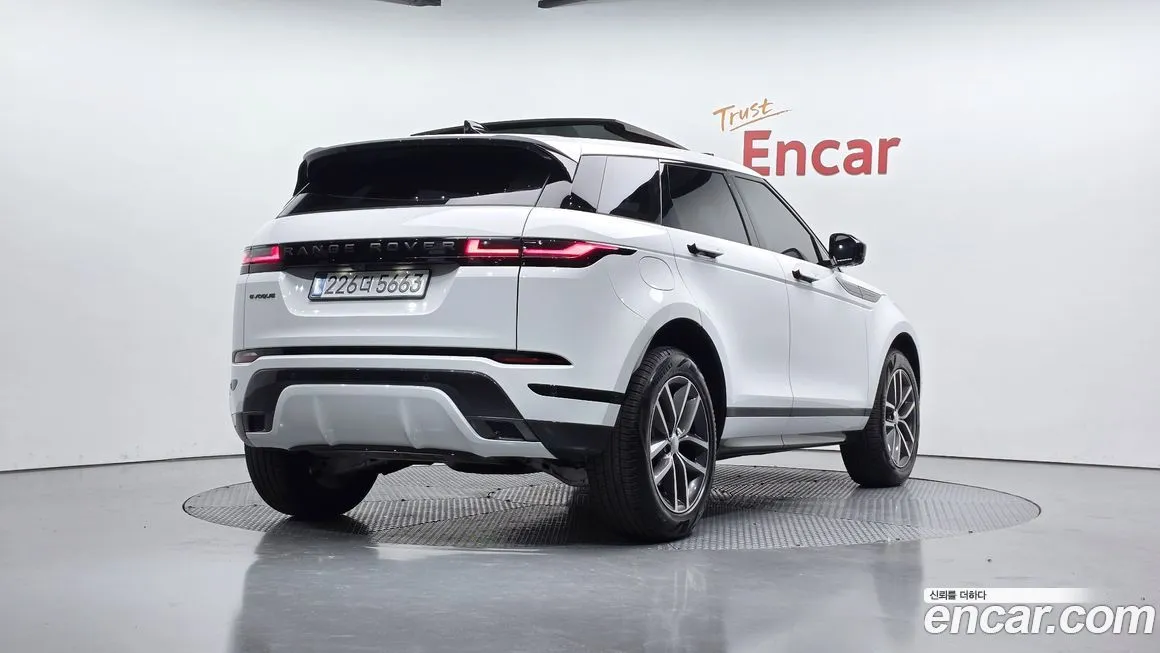 Land Rover Range Rover Evoque 2026 из KR, фото 2