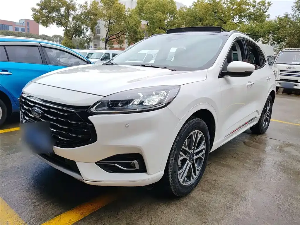 Ford Escape 2022 из CN, фото 1