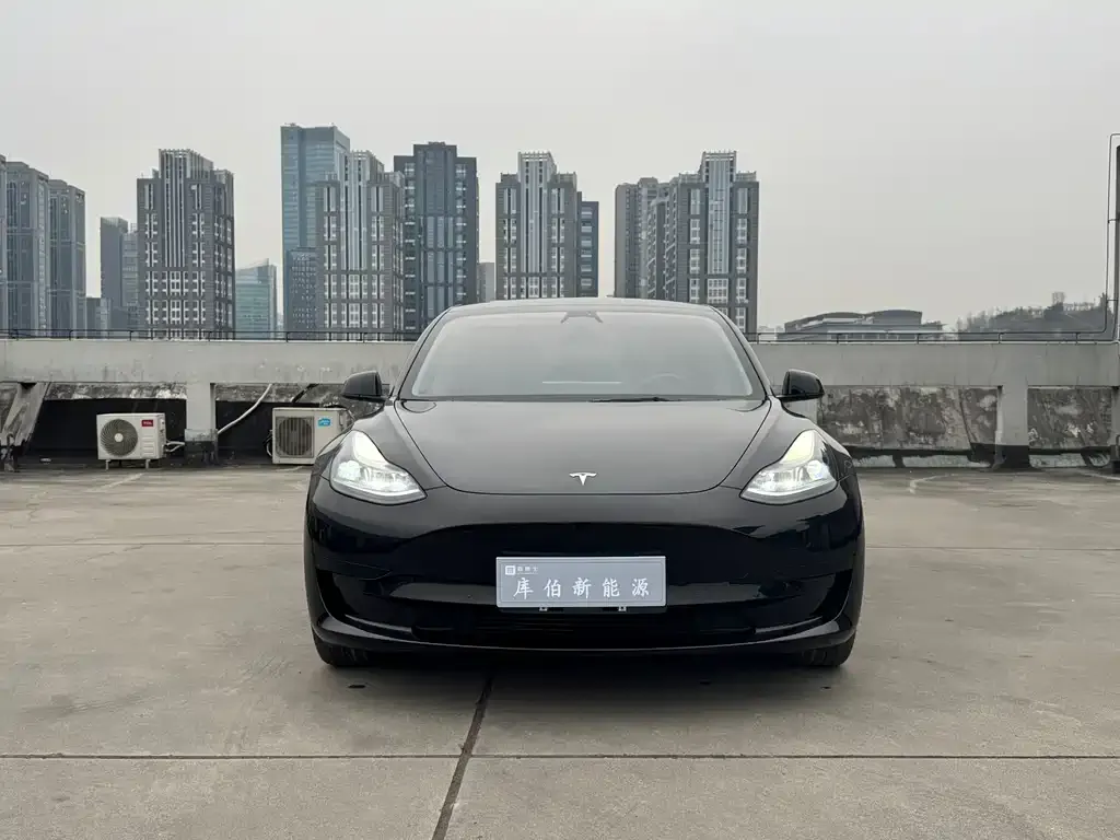 Tesla Model 3 — фото 4