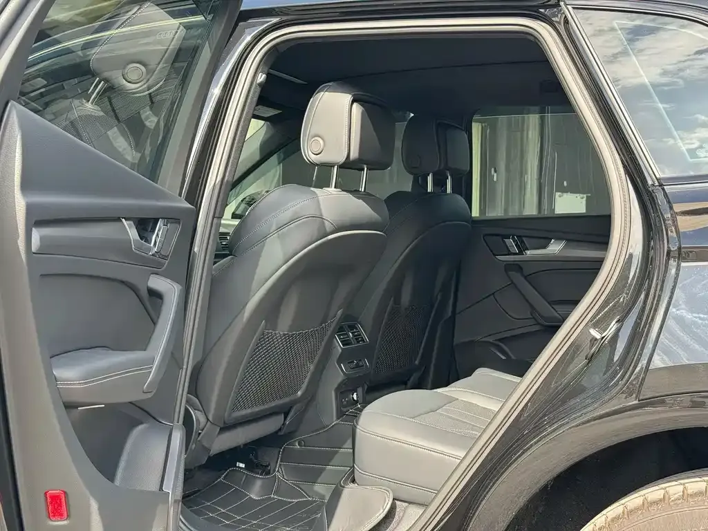 Audi Q5L 2025 из CN, фото 4