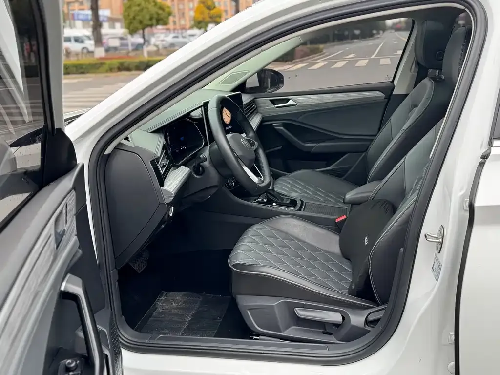 Volkswagen Sagitar 2022 из CN, фото 7