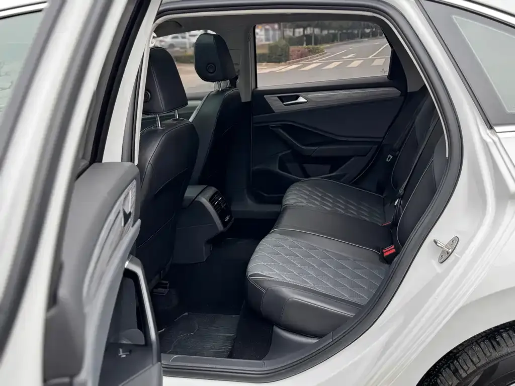 Volkswagen Sagitar 2022 из CN, фото 8