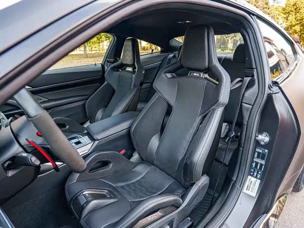 BMW M4 2023 из CN, фото 7