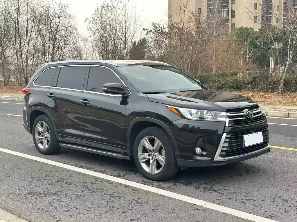 Toyota Highlander — фото 5