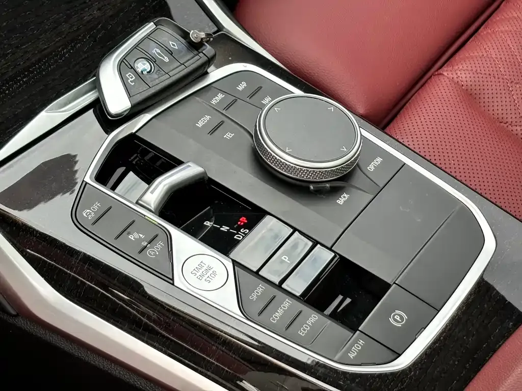 BMW 3 Series 2024 из CN, фото 3