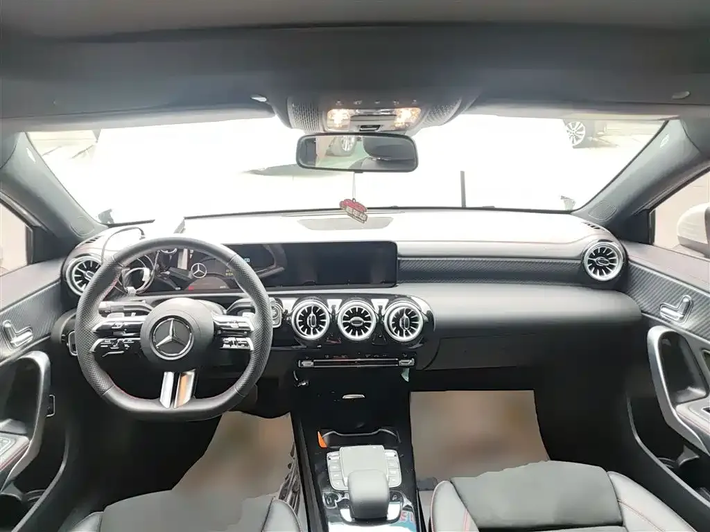 Mercedes-Benz A-Class 2023 из CN, фото 4
