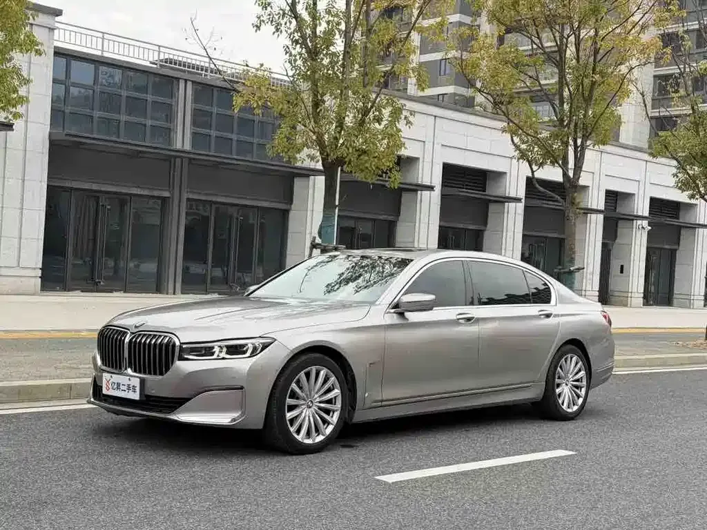 BMW 7 Series 2022 из CN, фото 1