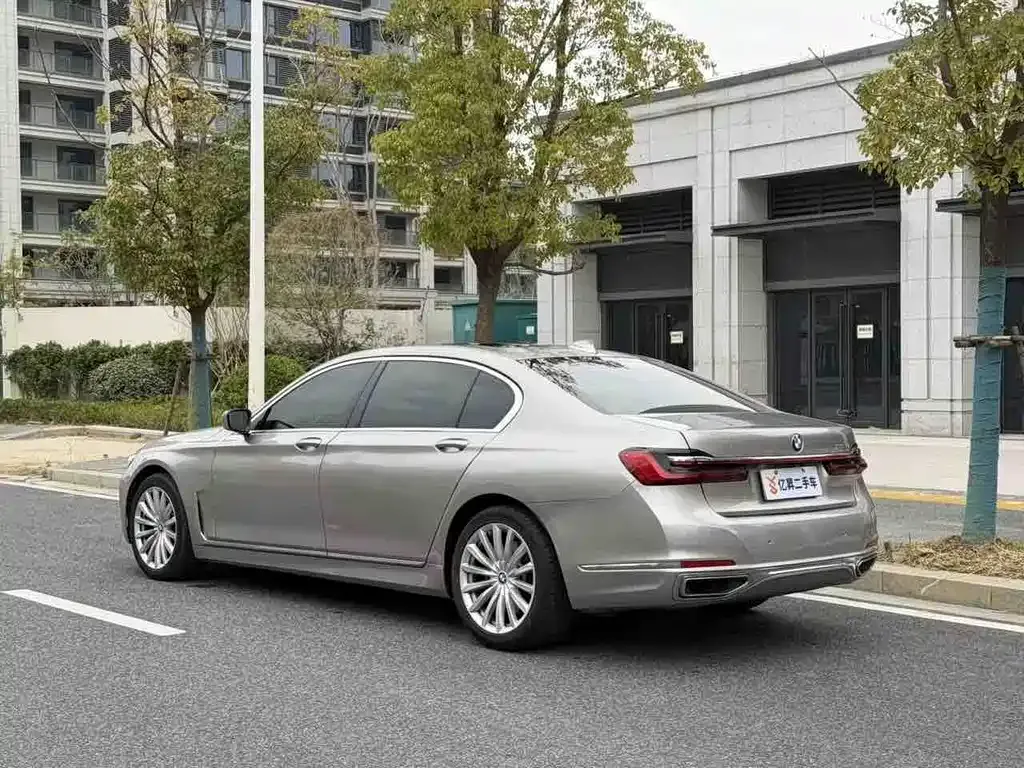 BMW 7 Series 2022 из CN, фото 7
