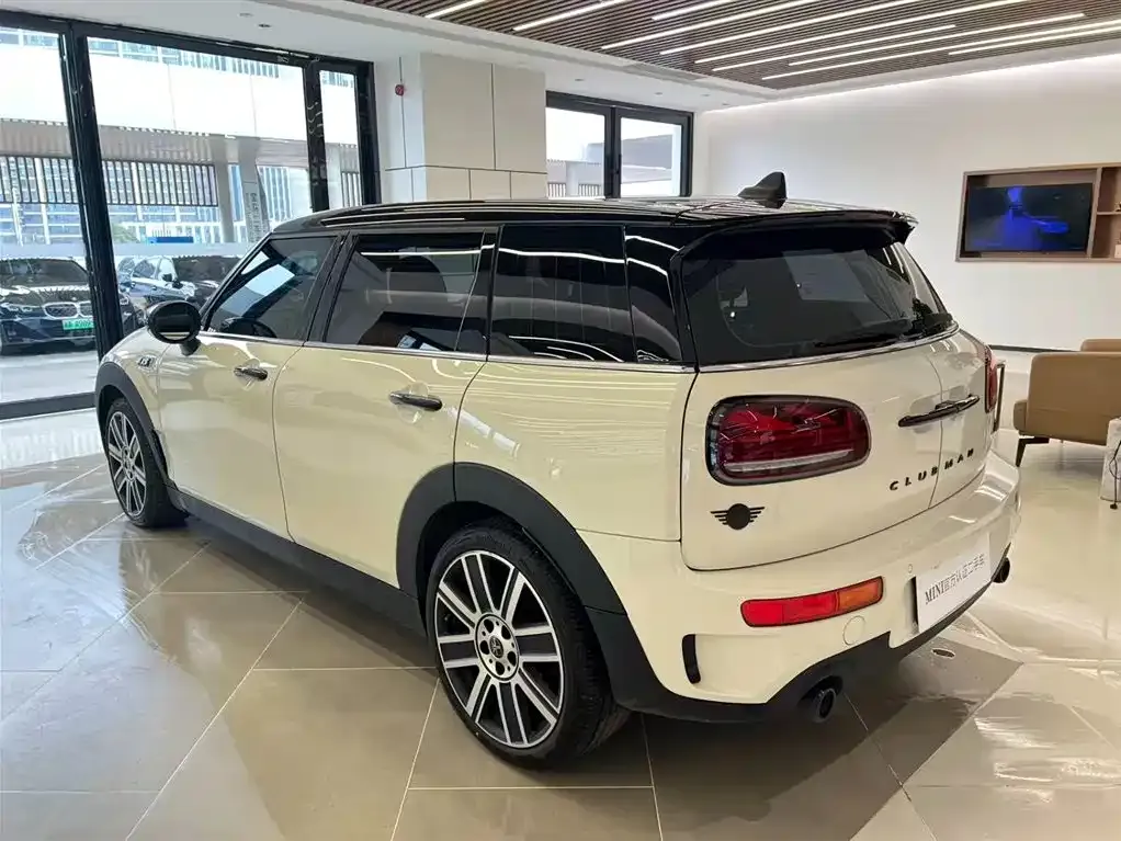 MINI Clubman — фото 4