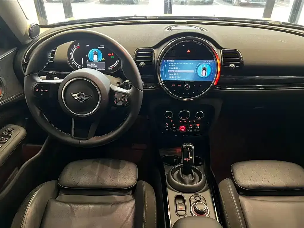 MINI Clubman — фото 9